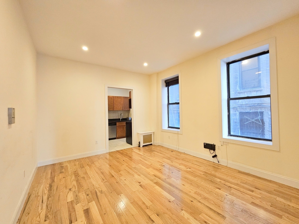 270 Fort Washington Avenue - Photo 0
