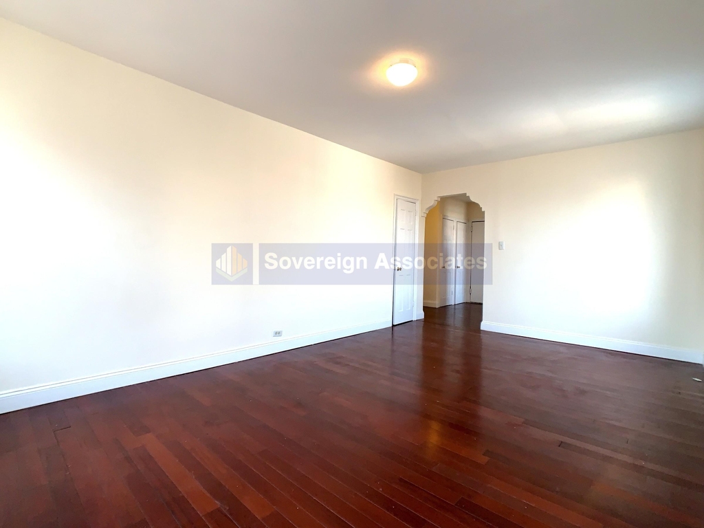 55 Cooper Street - Photo 1