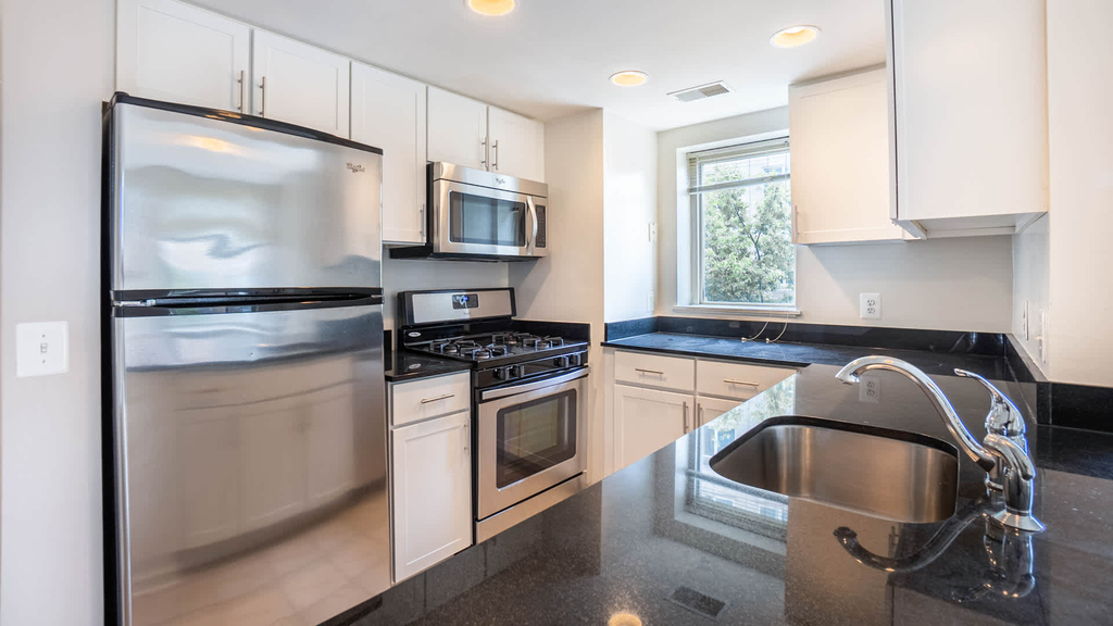901 N. Nelson St. - Photo 4