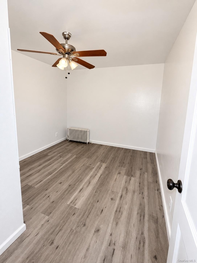 6052 80th Avenue - Photo 2