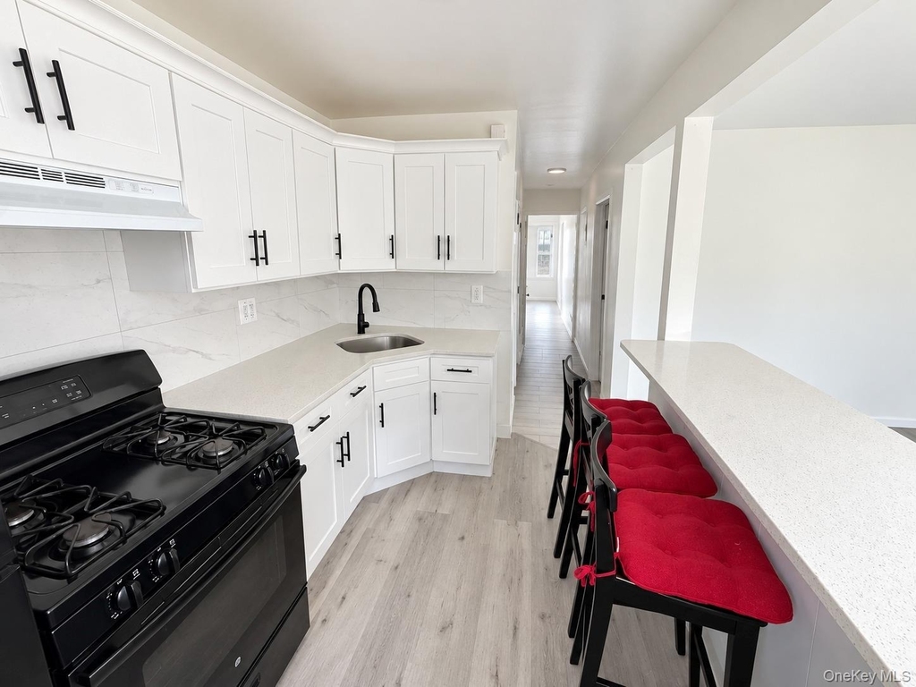 6052 80th Avenue - Photo 0