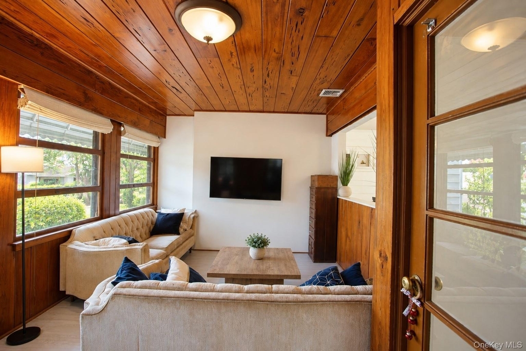 455 E Park Avenue - Photo 19