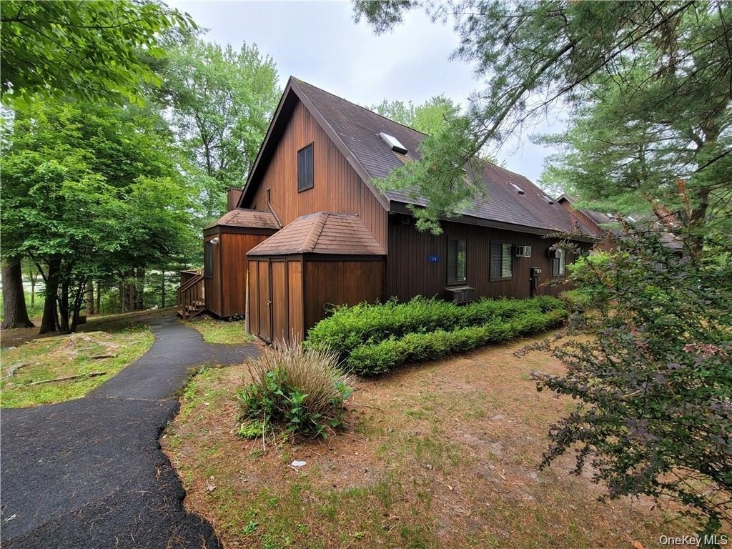 14 Lakeside Drive - Photo 0