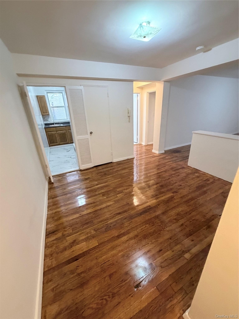 40-15 61st Street - Photo 4