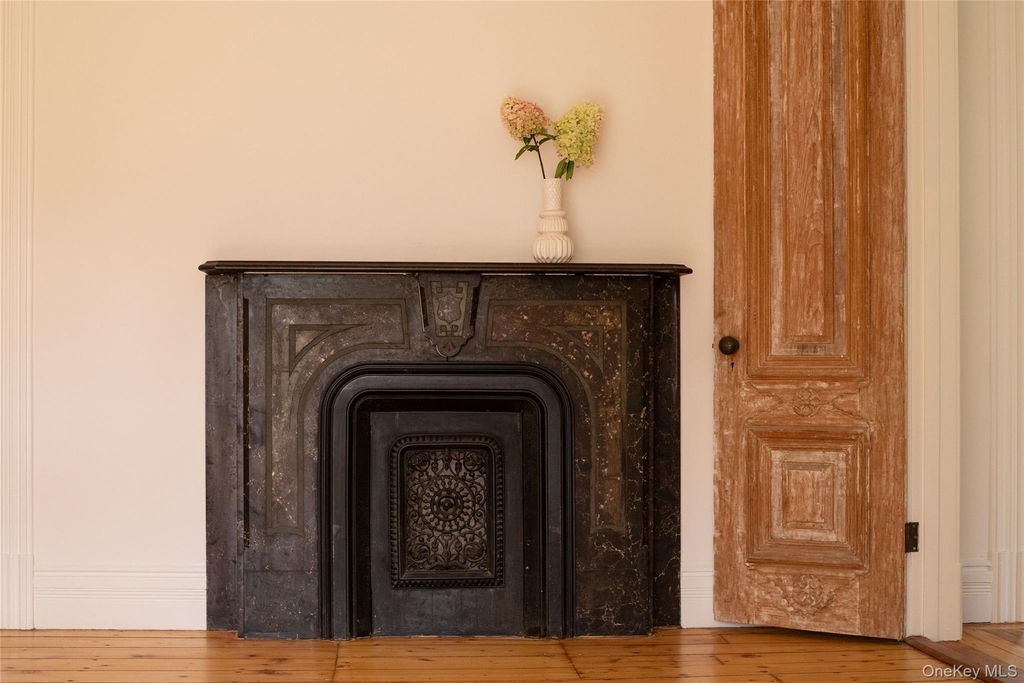42-44 Montgomery Street - Photo 9