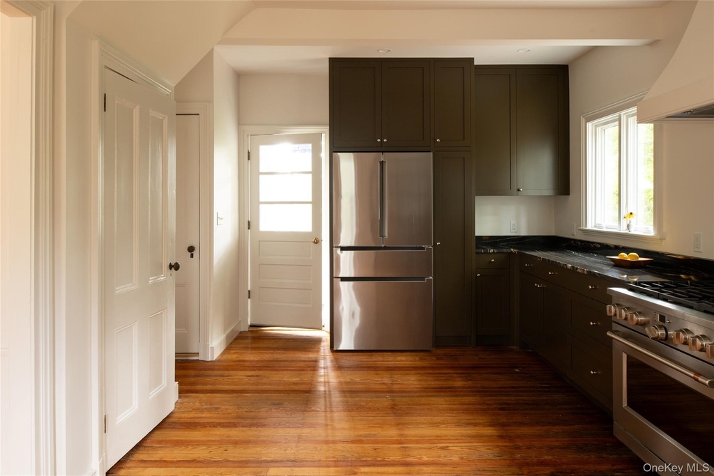 42-44 Montgomery Street - Photo 21