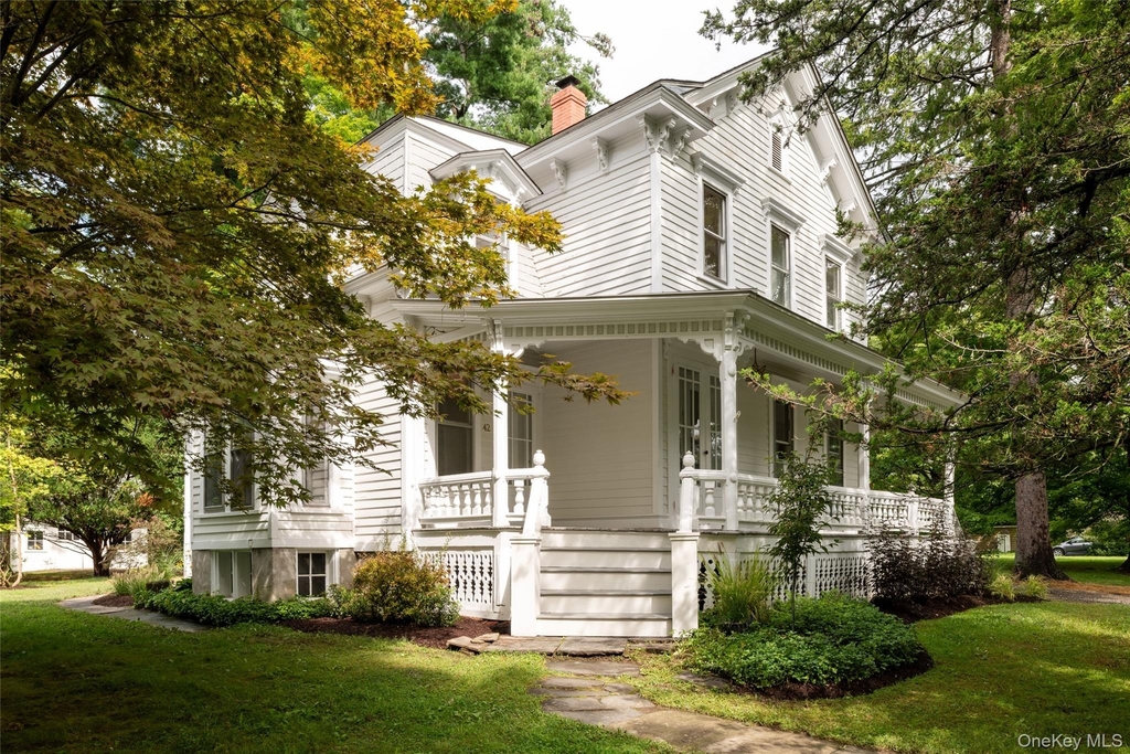 42-44 Montgomery Street - Photo 0