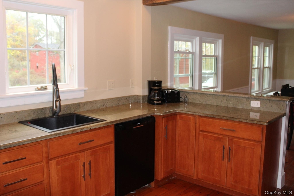 244 Lippincott Road - Photo 3