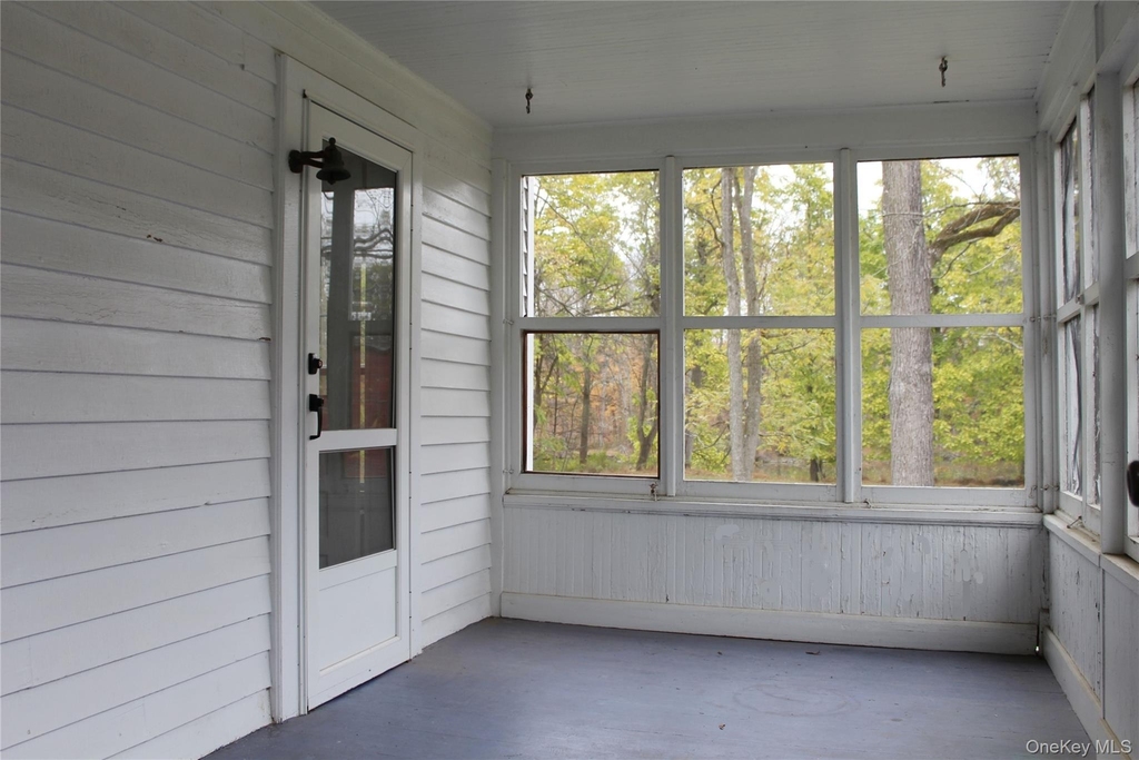 244 Lippincott Road - Photo 5