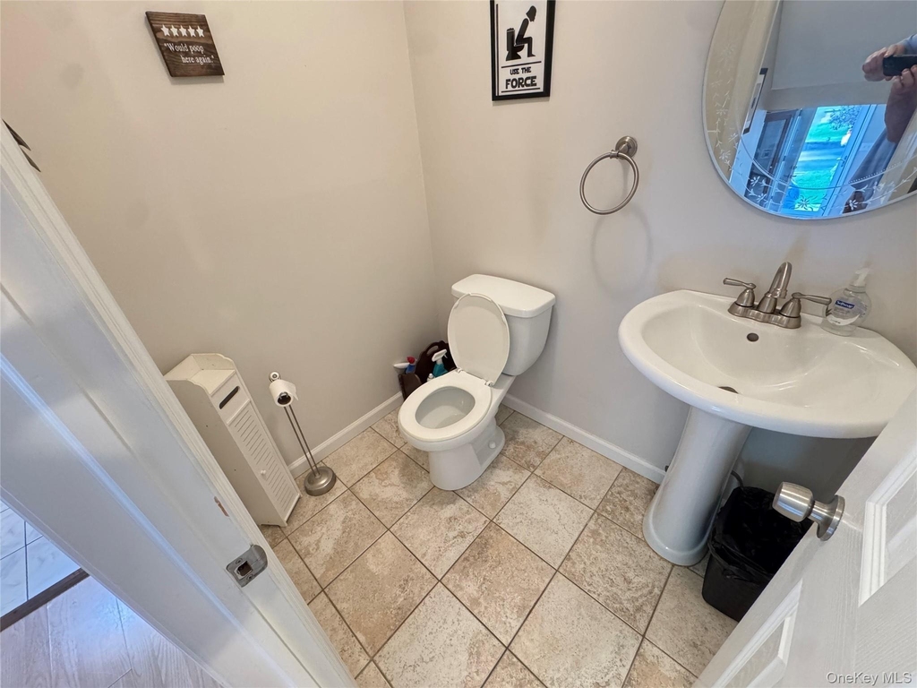 1 Hawthorne Court - Photo 8