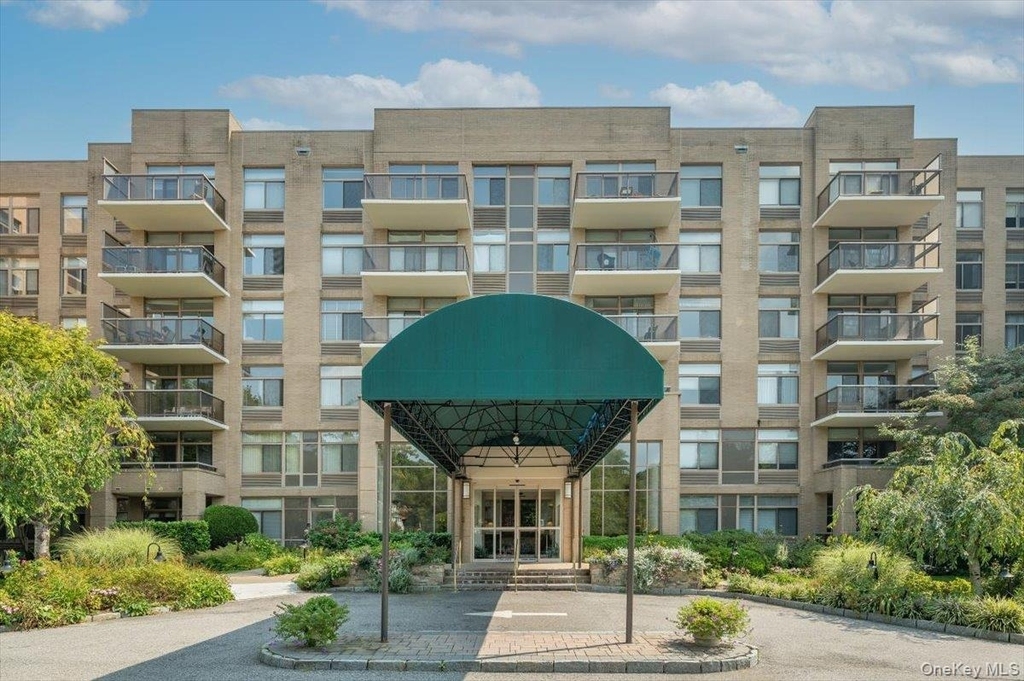35 N Chatsworth Avenue - Photo 0