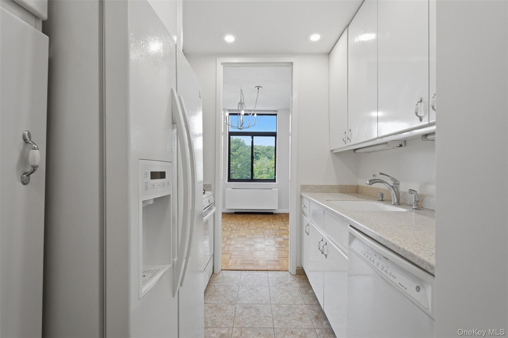35 N Chatsworth Avenue - Photo 8
