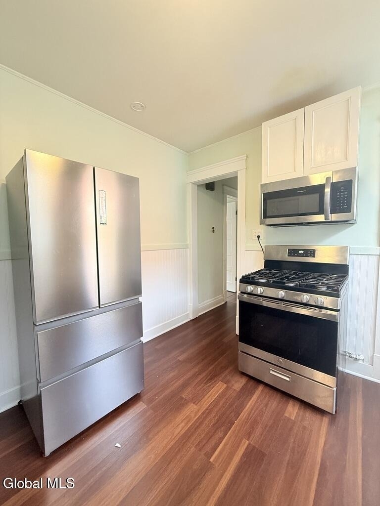 202 Morton Avenue - Photo 14