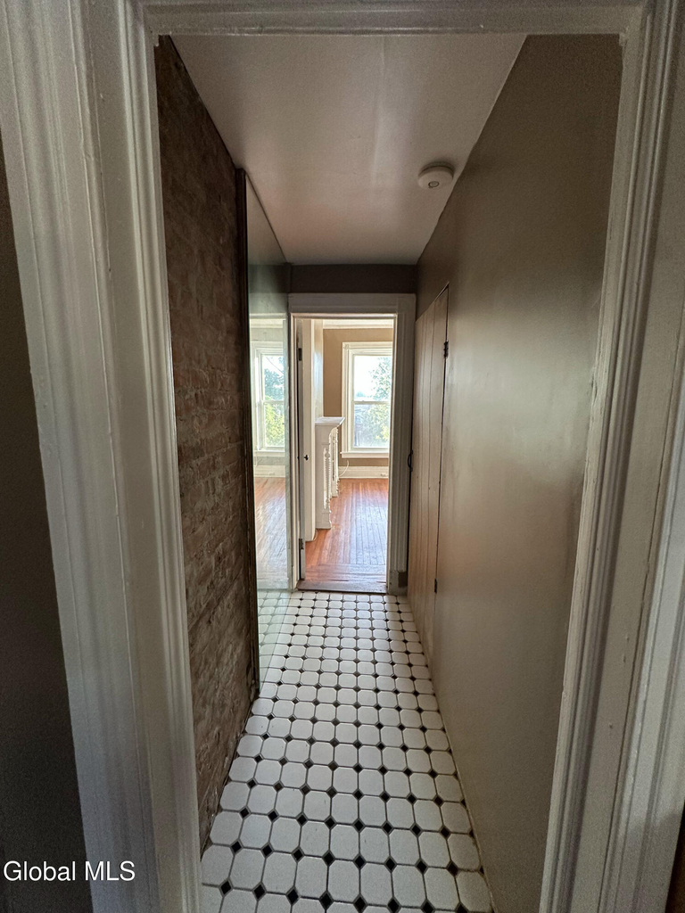 39 S Lake Avenue - Photo 7