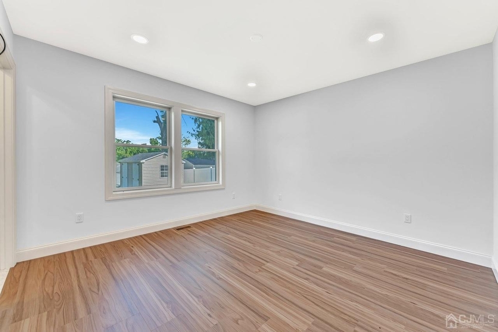 256 Main Street - Photo 16