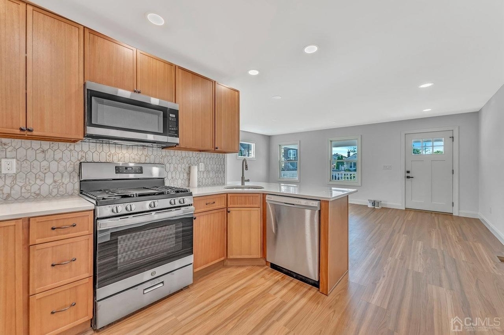 256 Main Street - Photo 9