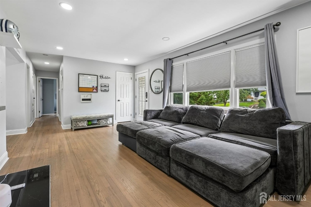12 Woodland Road - Photo 2