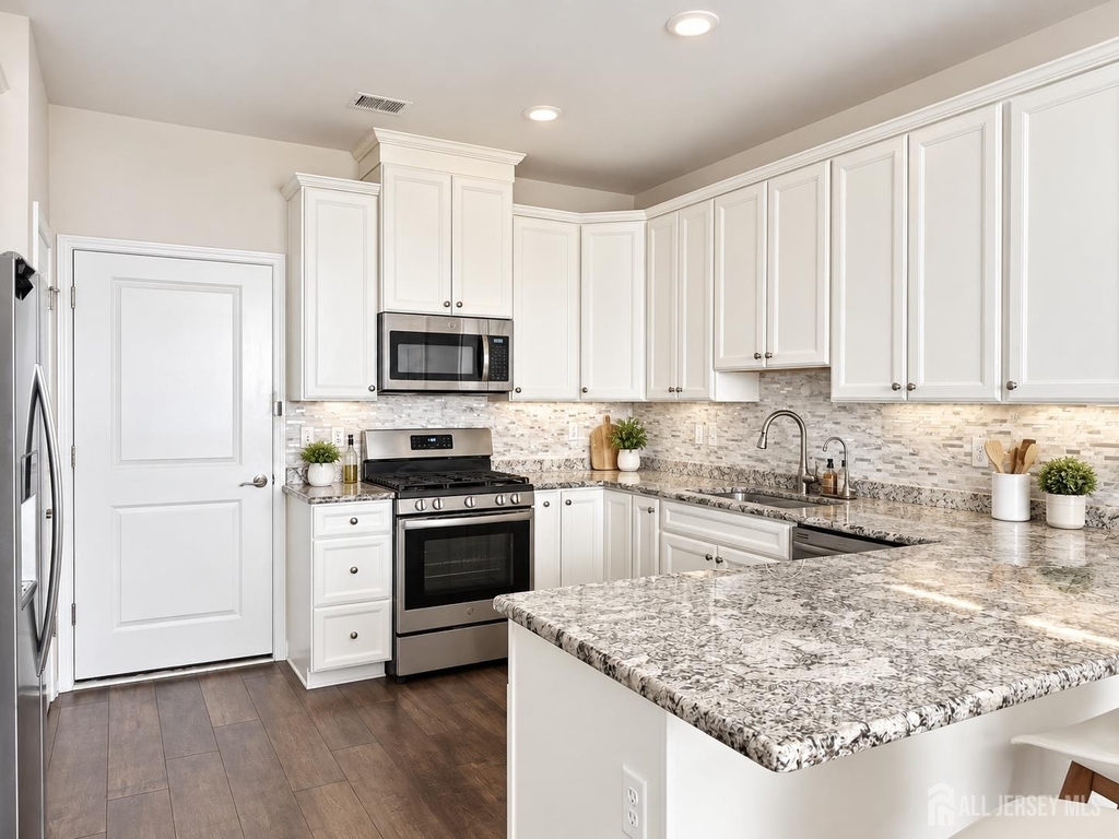 306 Dickson Court - Photo 5