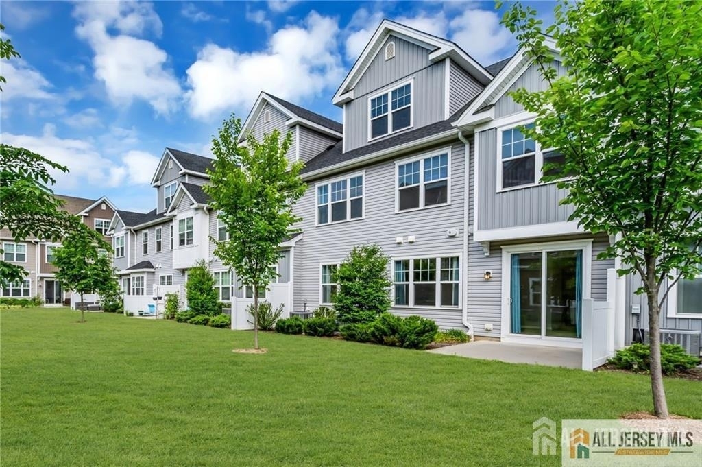 306 Dickson Court - Photo 0