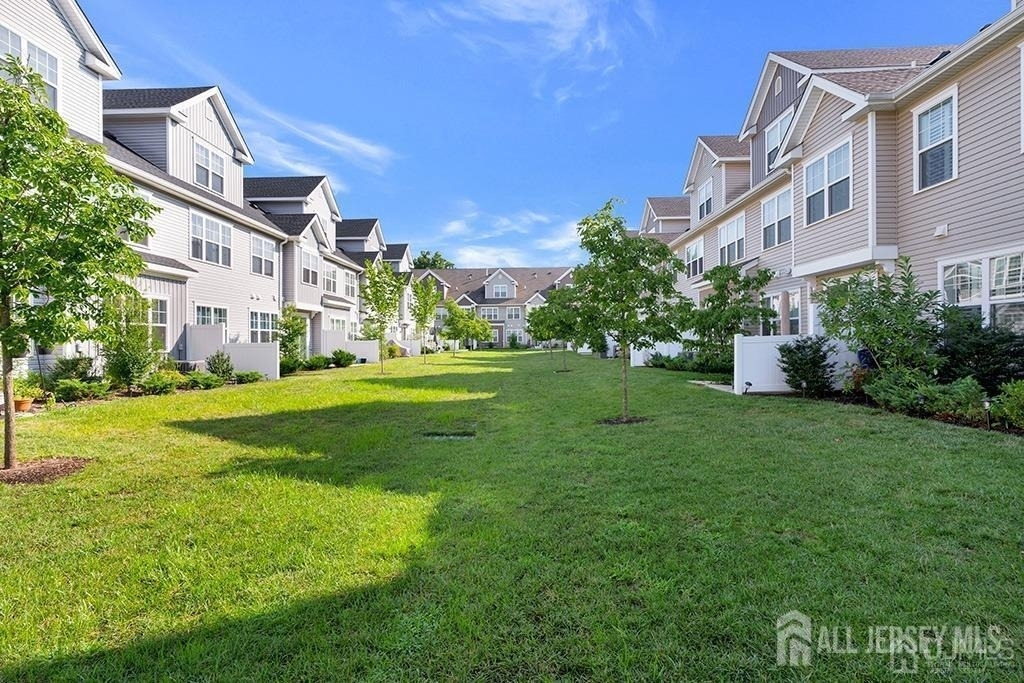 306 Dickson Court - Photo 23