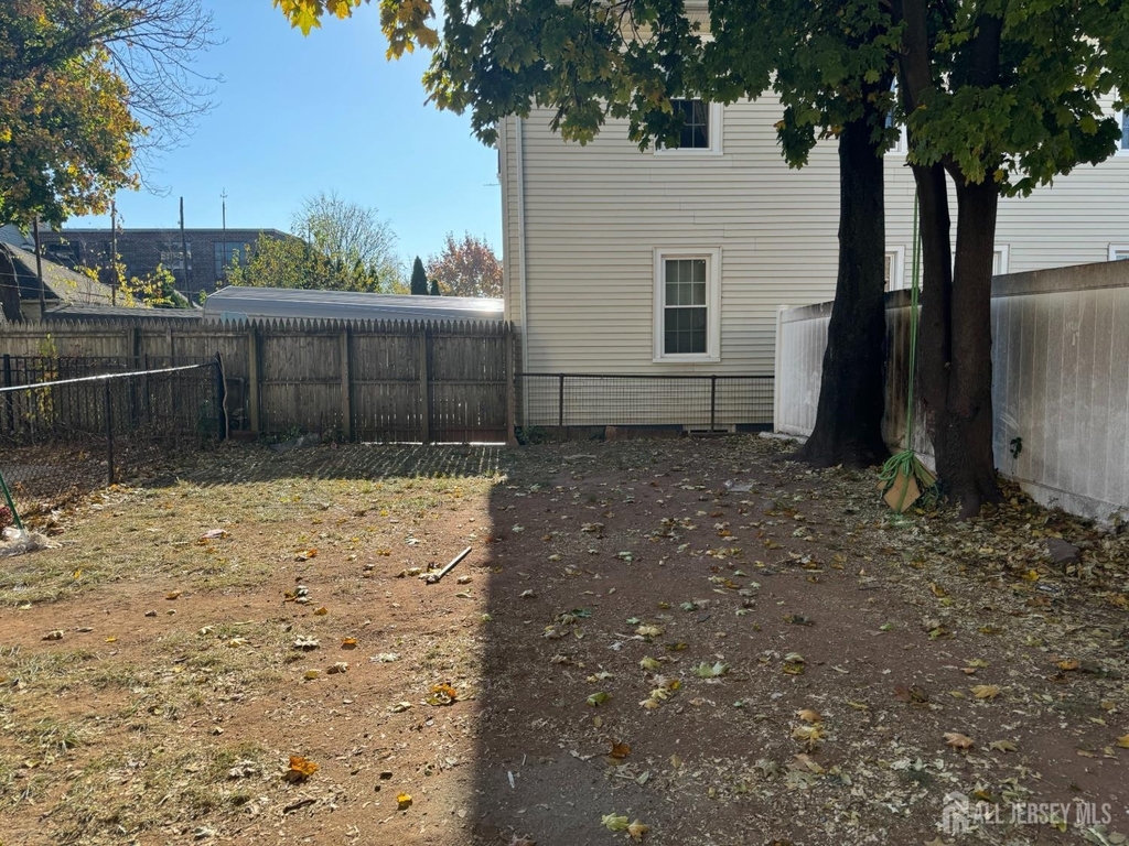 310 Somerset Street - Photo 9
