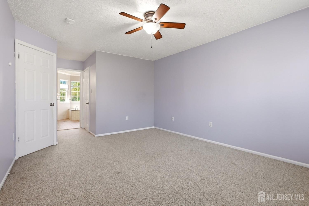 50 Glen Oaks Court - Photo 10