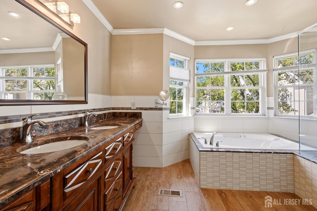 50 Glen Oaks Court - Photo 13