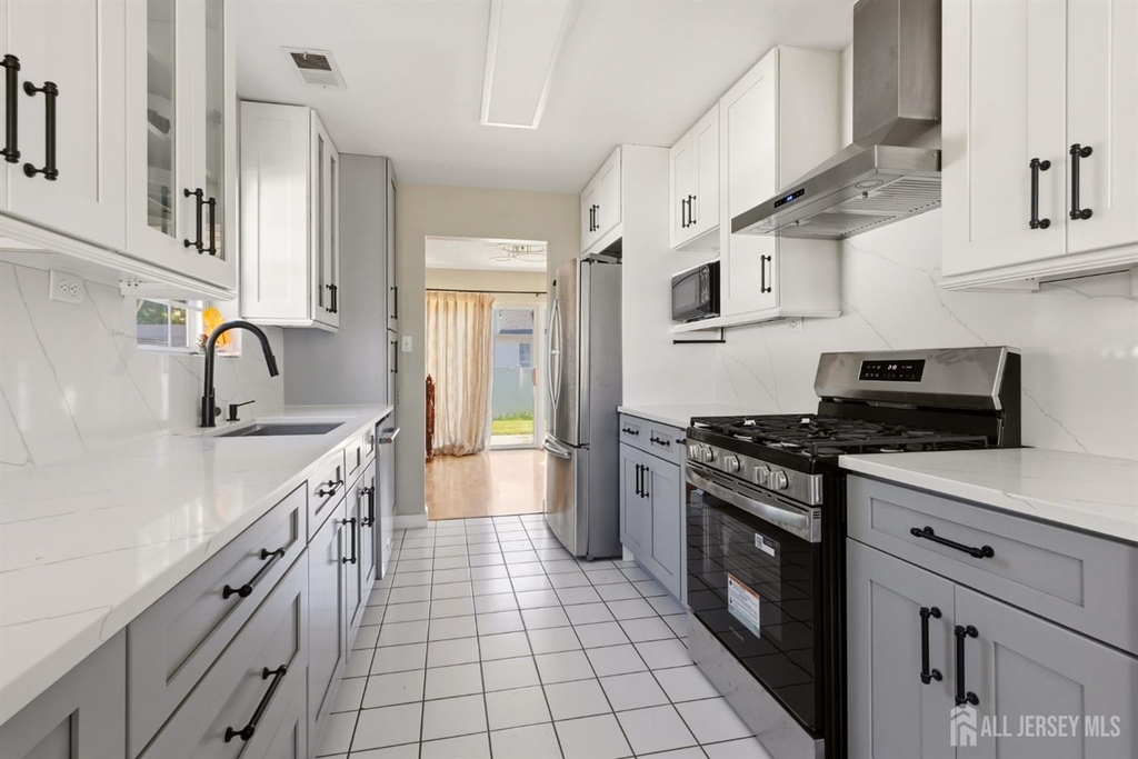 50 Glen Oaks Court - Photo 7