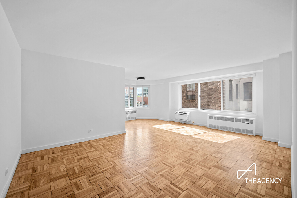 175 W 12th Street - Photo 1