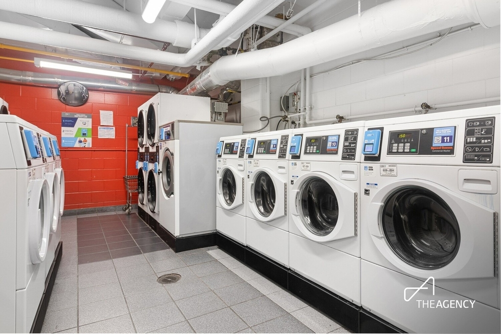 175 W 12th Street - Photo 8
