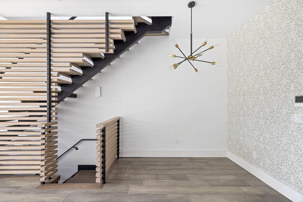147 14th Street - Photo 2