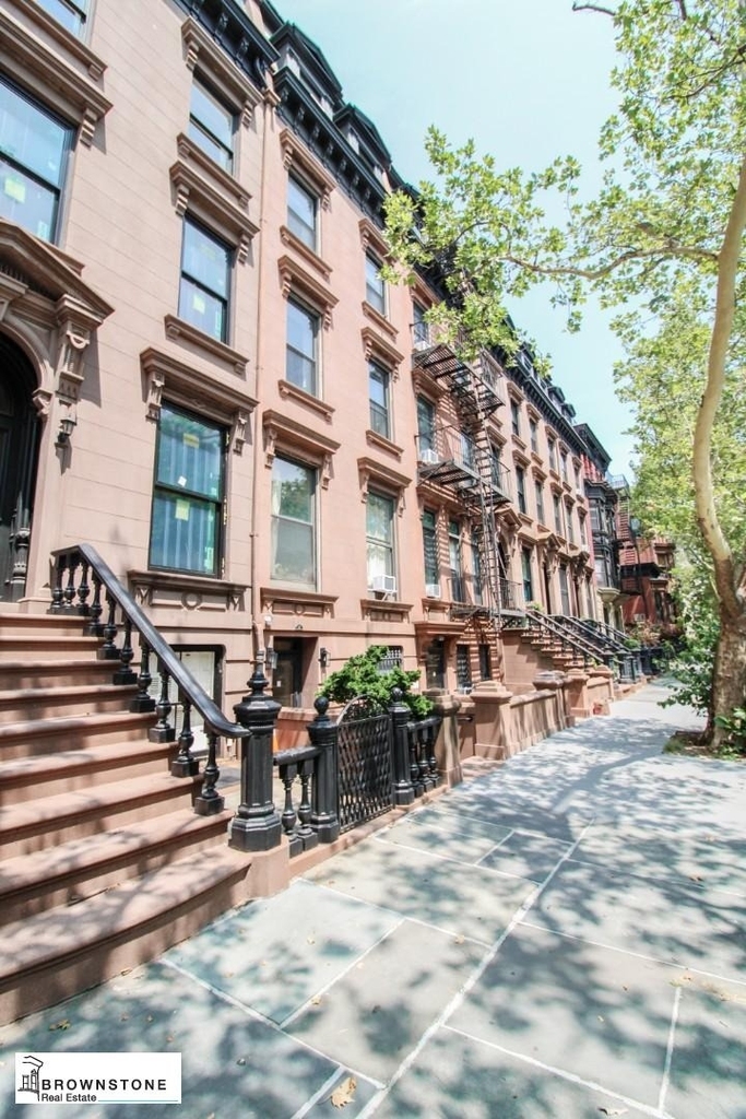 147 Amity Street - Photo 0