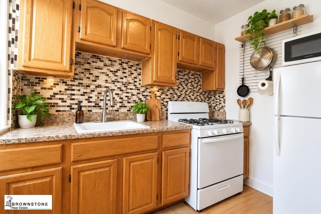 226 Court Street - Photo 1
