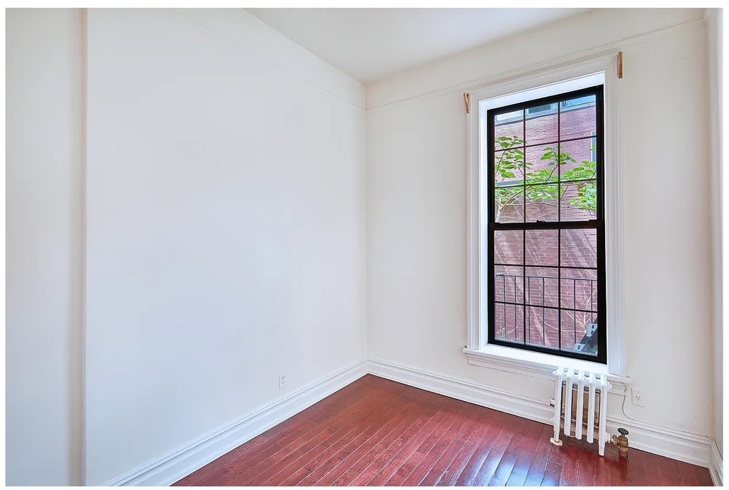 155 E 85th Street - Photo 3