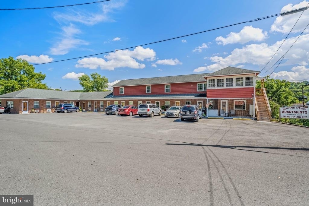 268 Wilkes Street - Photo 2