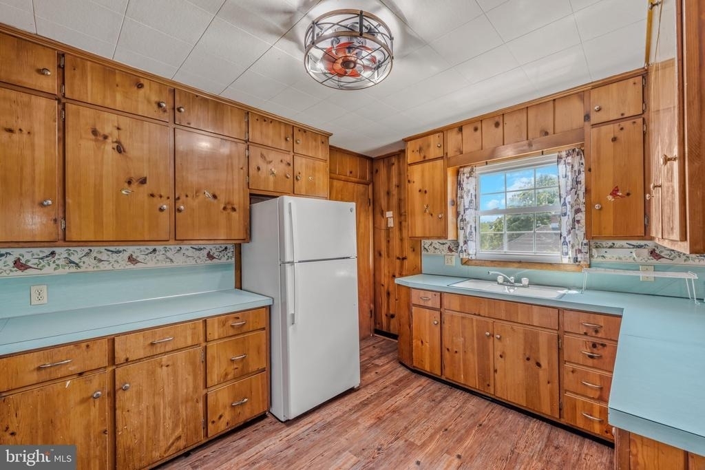 268 Wilkes Street - Photo 8