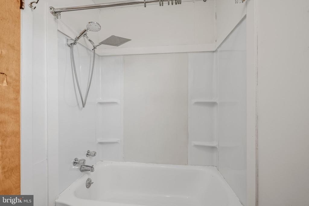 268 Wilkes Street - Photo 19