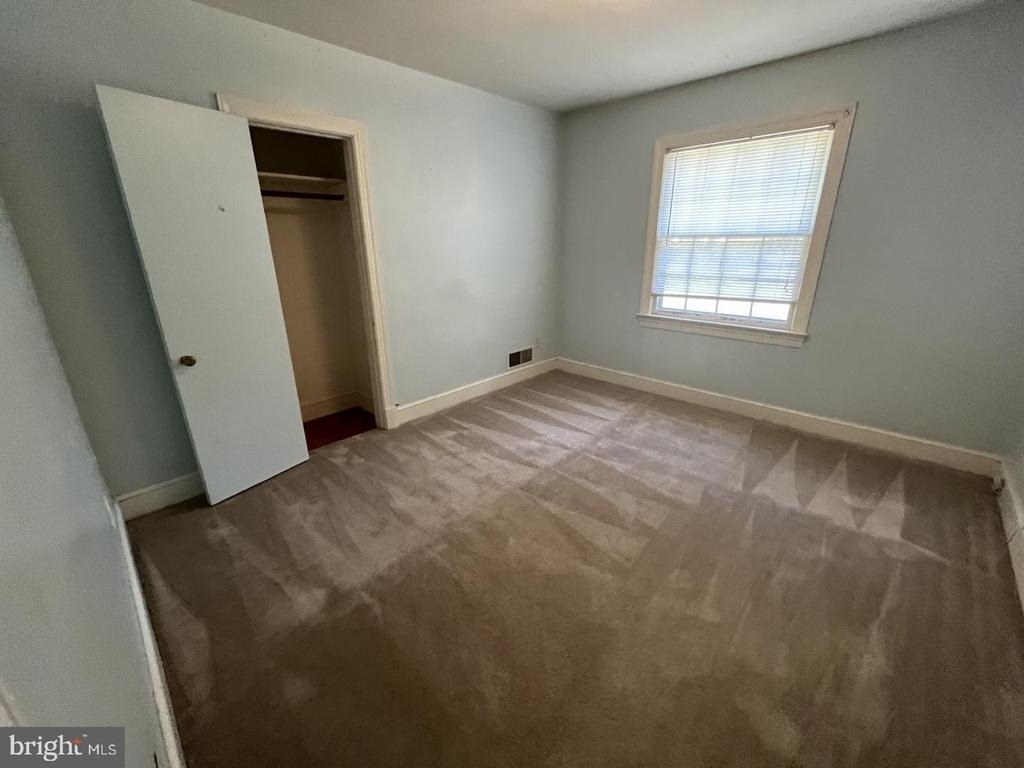 4906 Hood Drive - Photo 5