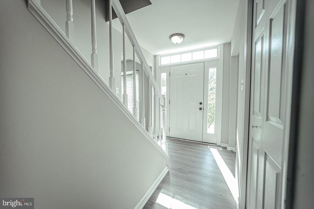 5702 Cambridge Drive - Photo 6
