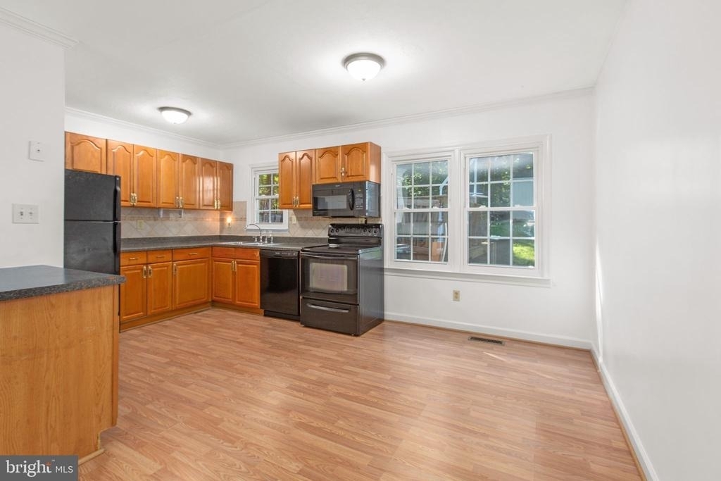 206 Hampton Drive - Photo 15