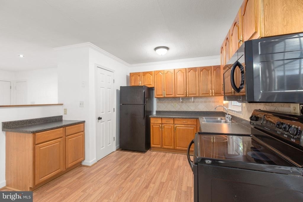 206 Hampton Drive - Photo 13
