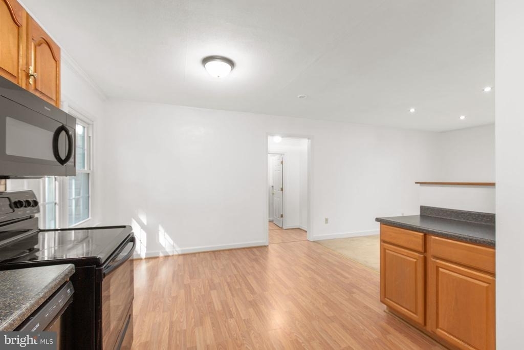 206 Hampton Drive - Photo 16