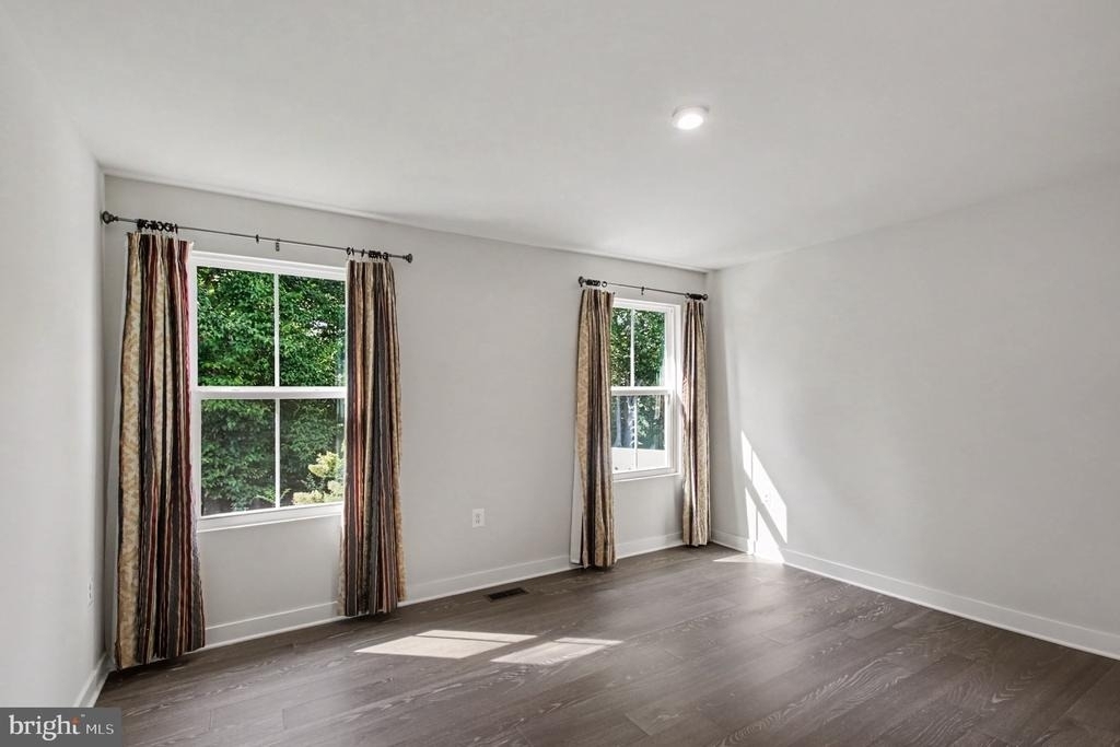 8914 Penrith Drive - Photo 9