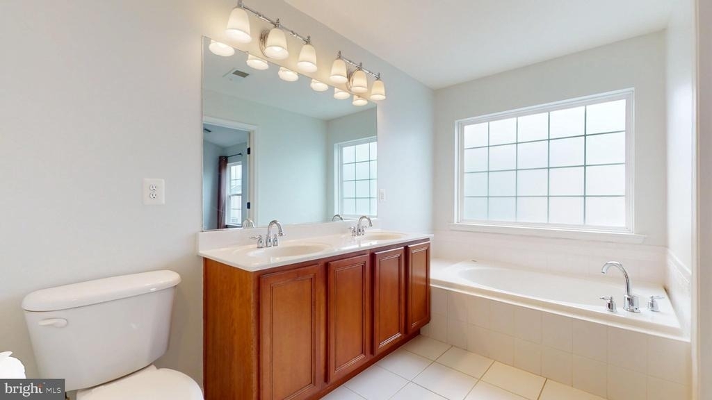 502 Legrace Terrace Ne - Photo 17