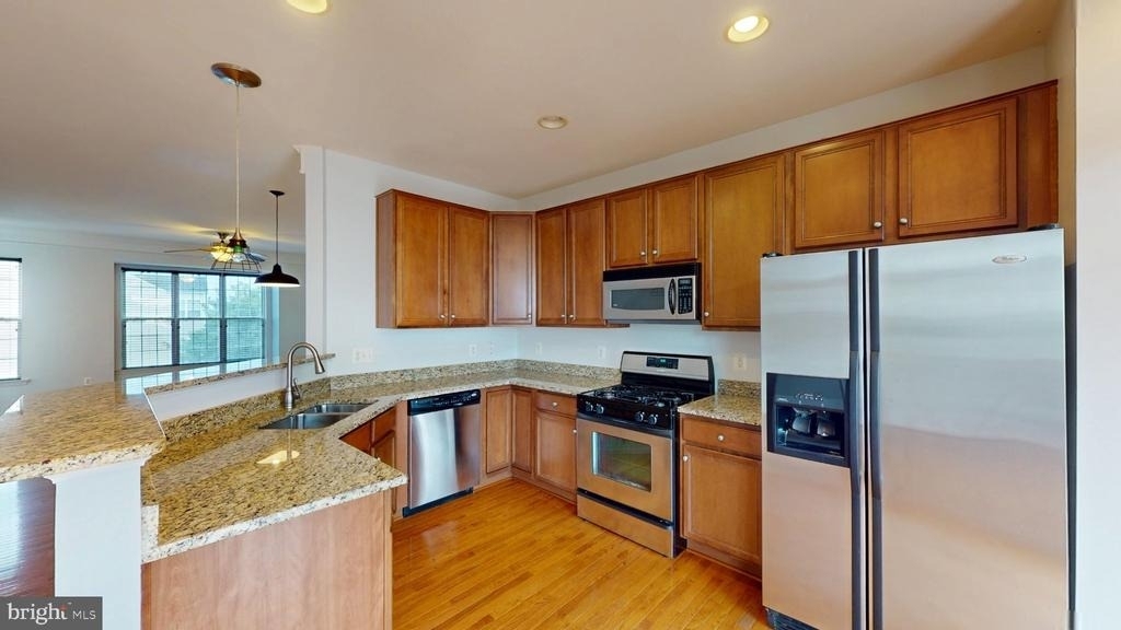 502 Legrace Terrace Ne - Photo 7