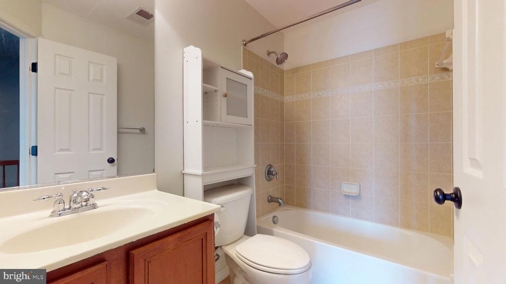 502 Legrace Terrace Ne - Photo 22