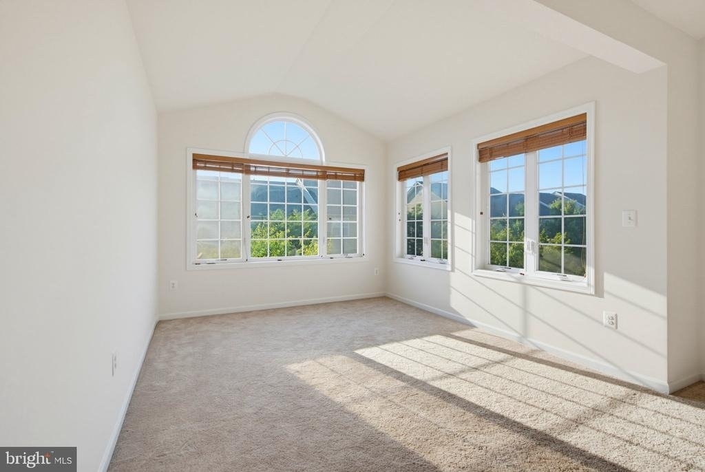 43248 Mitcham Square - Photo 9