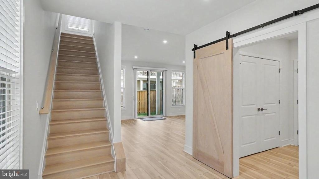 43595 Farringdon Square - Photo 4