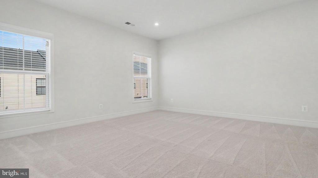 43595 Farringdon Square - Photo 39