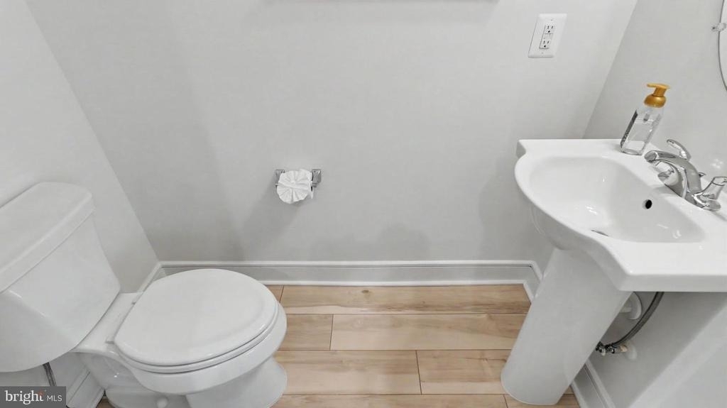 43595 Farringdon Square - Photo 10